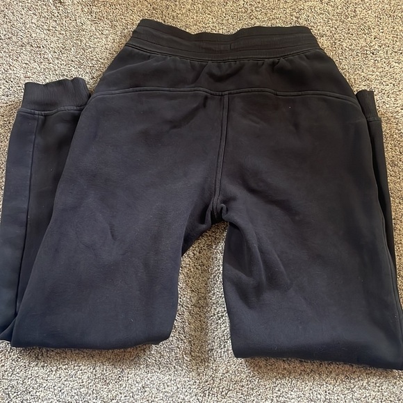 Lululemon black scuba joggers size 2 - Picture 2 of 6